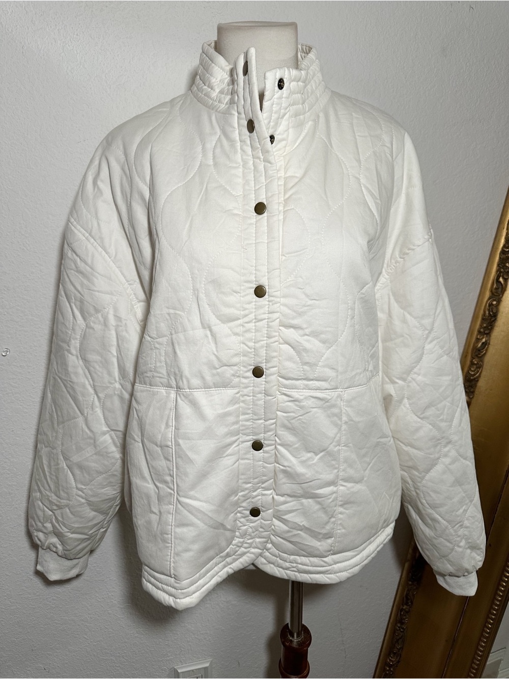 New Amazon White Quilted Lightweight Puffer Jacket Size Medium